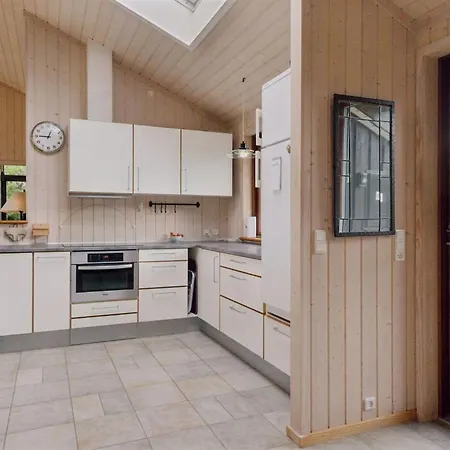 Stasia - 50m From The Sea By Interhome